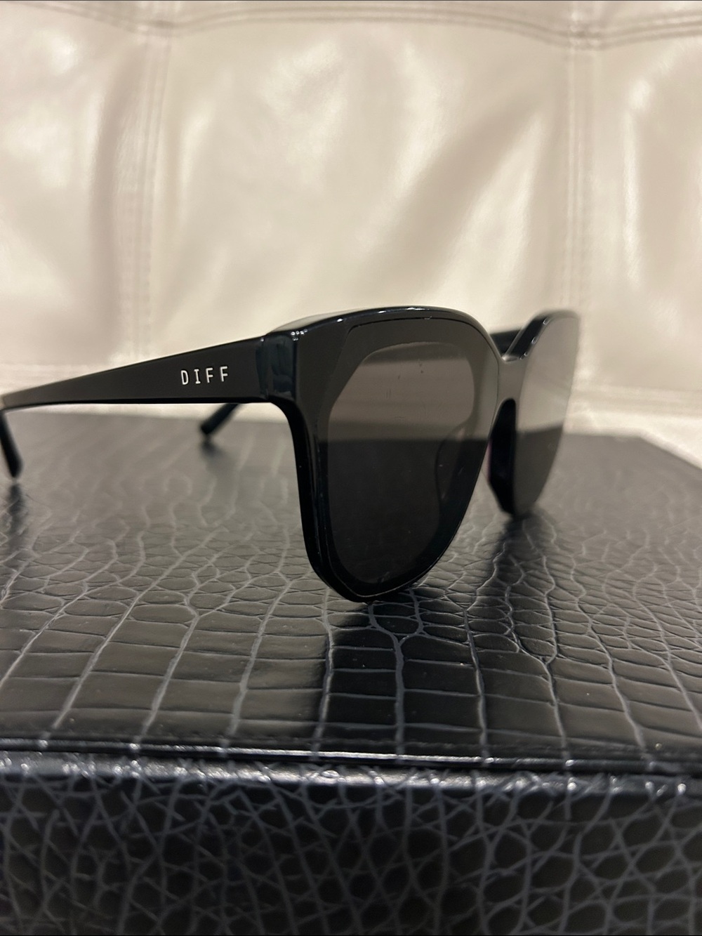 DIFF Gia Classic Black Square Sunglasses 100%UVA\UVB